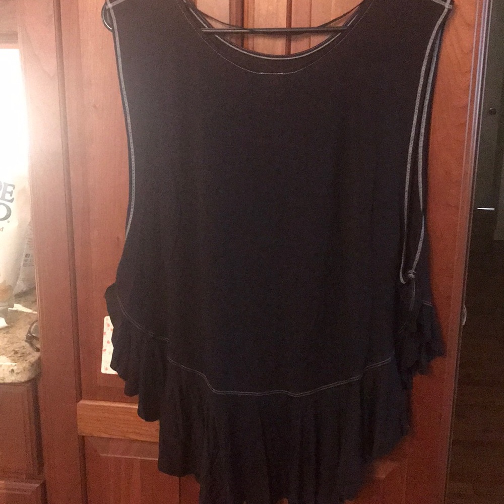 Free People black tank. Size L. - Picture 6 of 8